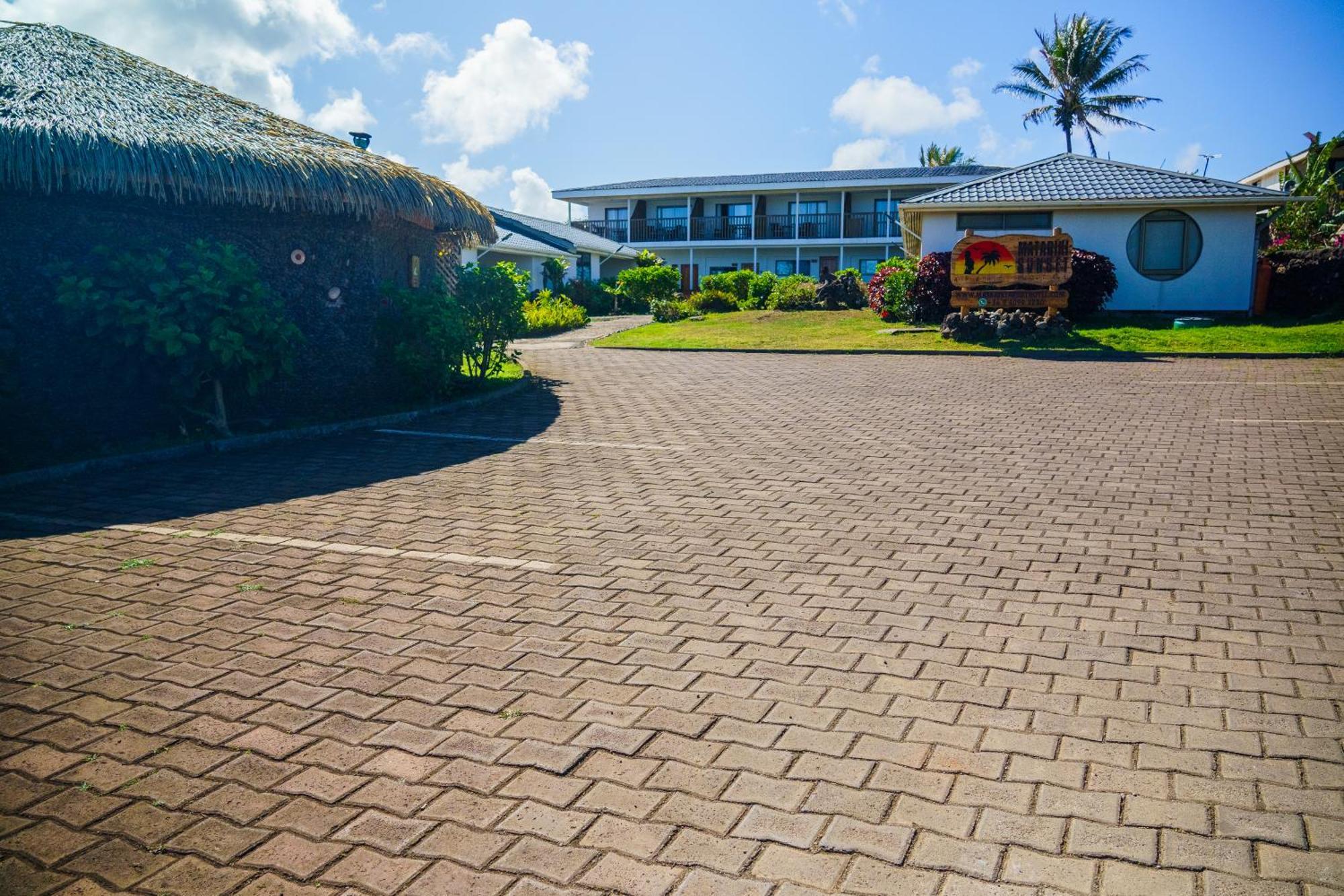 Matariki Sunset Apart Hotel Hanga Roa Exterior photo