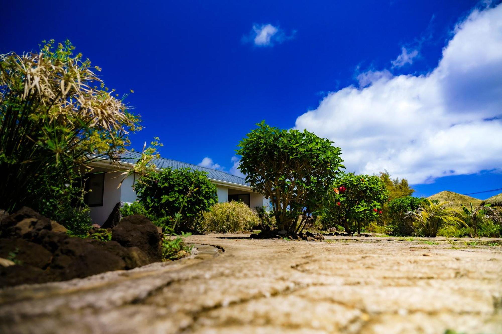 Matariki Sunset Apart Hotel Hanga Roa Exterior photo